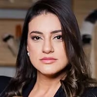 8. Roberta Santana